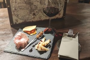 Milan: Aperitivo with Food Selection & a Glass of Wine