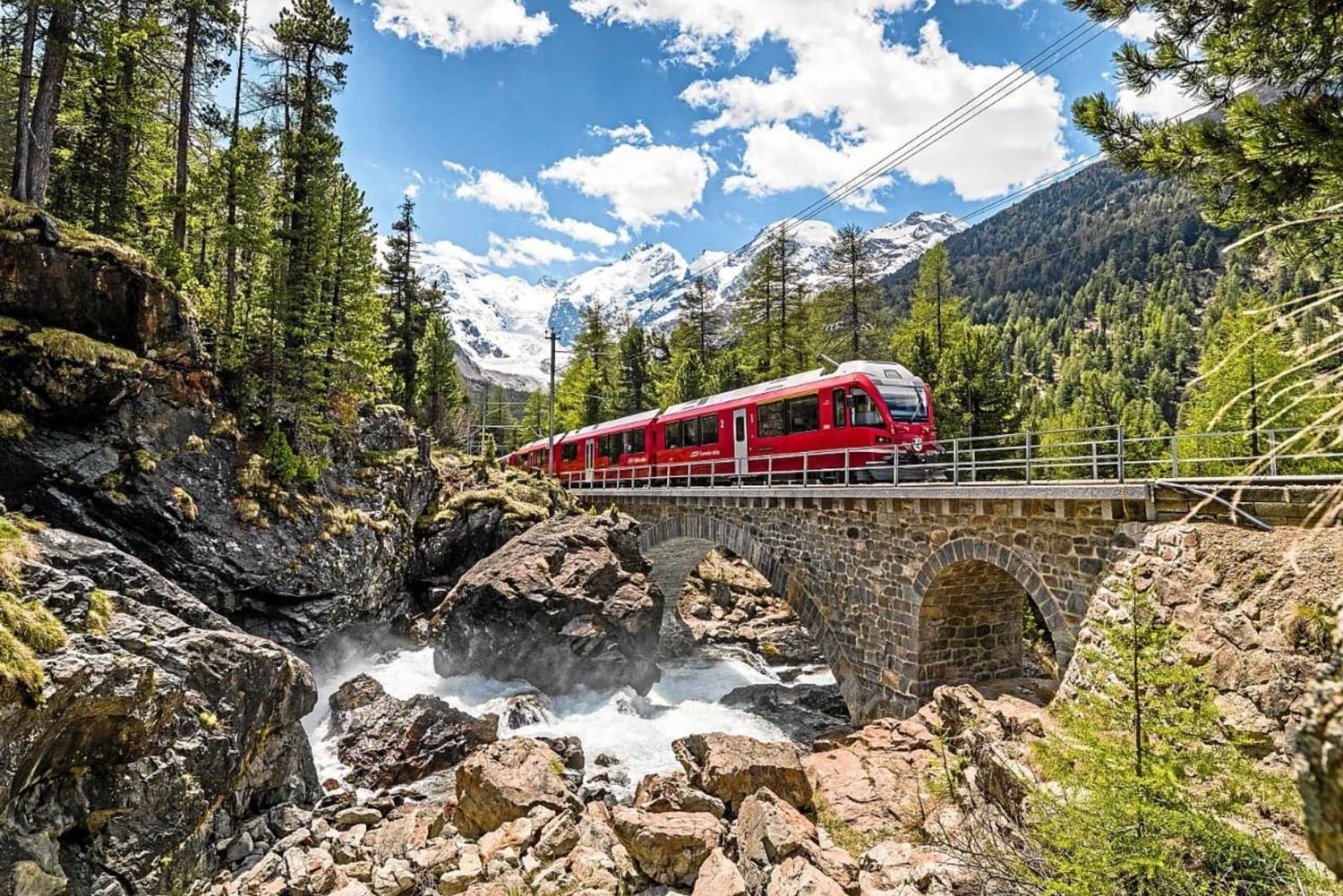 Milan : Billets pour les trains de la Bernina et des Glaciers et visite de Sankt Moritz