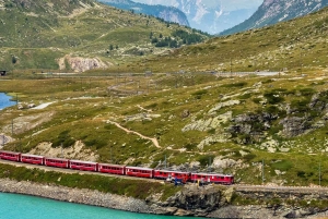 Milán: viaje en el tren rojo Bernina y tour de 1 día de St. Moritz
