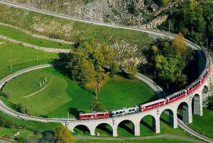 Milán: viaje en el tren rojo Bernina y tour de 1 día de St. Moritz