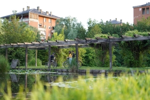 Milan: Bike Tour with Picnic on the turtle lake