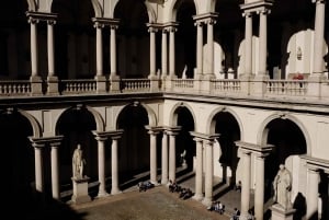 Milan: Pinacoteca Art Gallery and Brera District Guided Tour