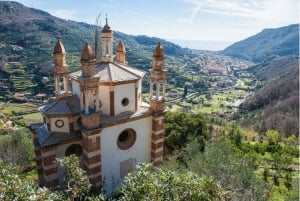Milão: Passagem de ônibus e trem de/para Finalborgo
