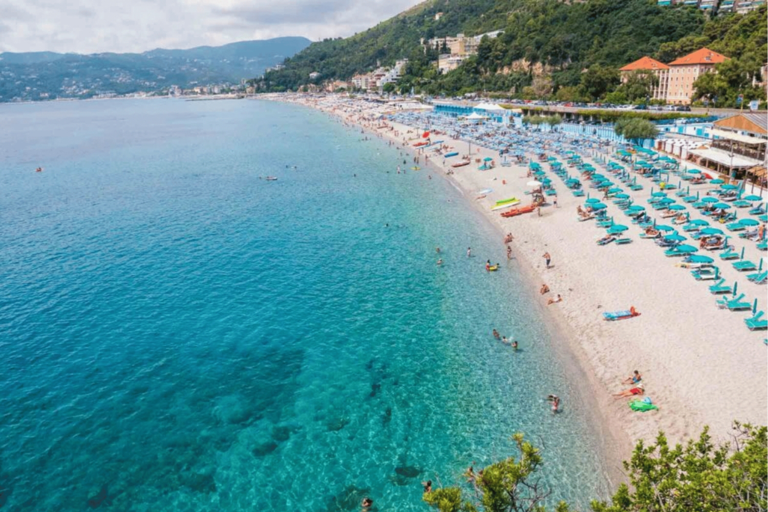 ミラノ：トッレ デル マーレ発着のバスと電車のチケット