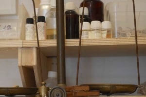 Milan: Candle-Making Workshop with Prosecco