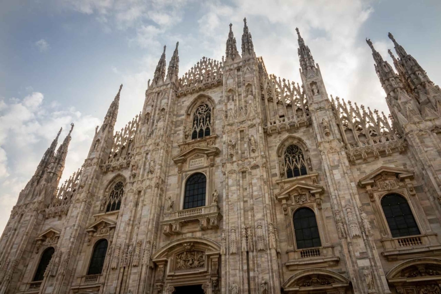 Tour privato del Duomo di Milano e delle terrazze con accesso prioritario