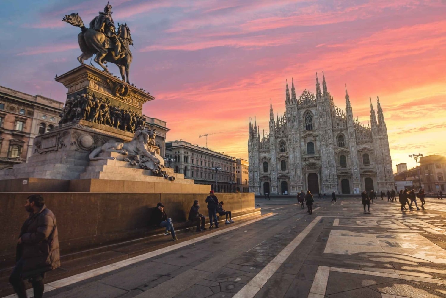 ミラノ大聖堂、スフォルツァ城、ミケランジェロのピエタ ツアー