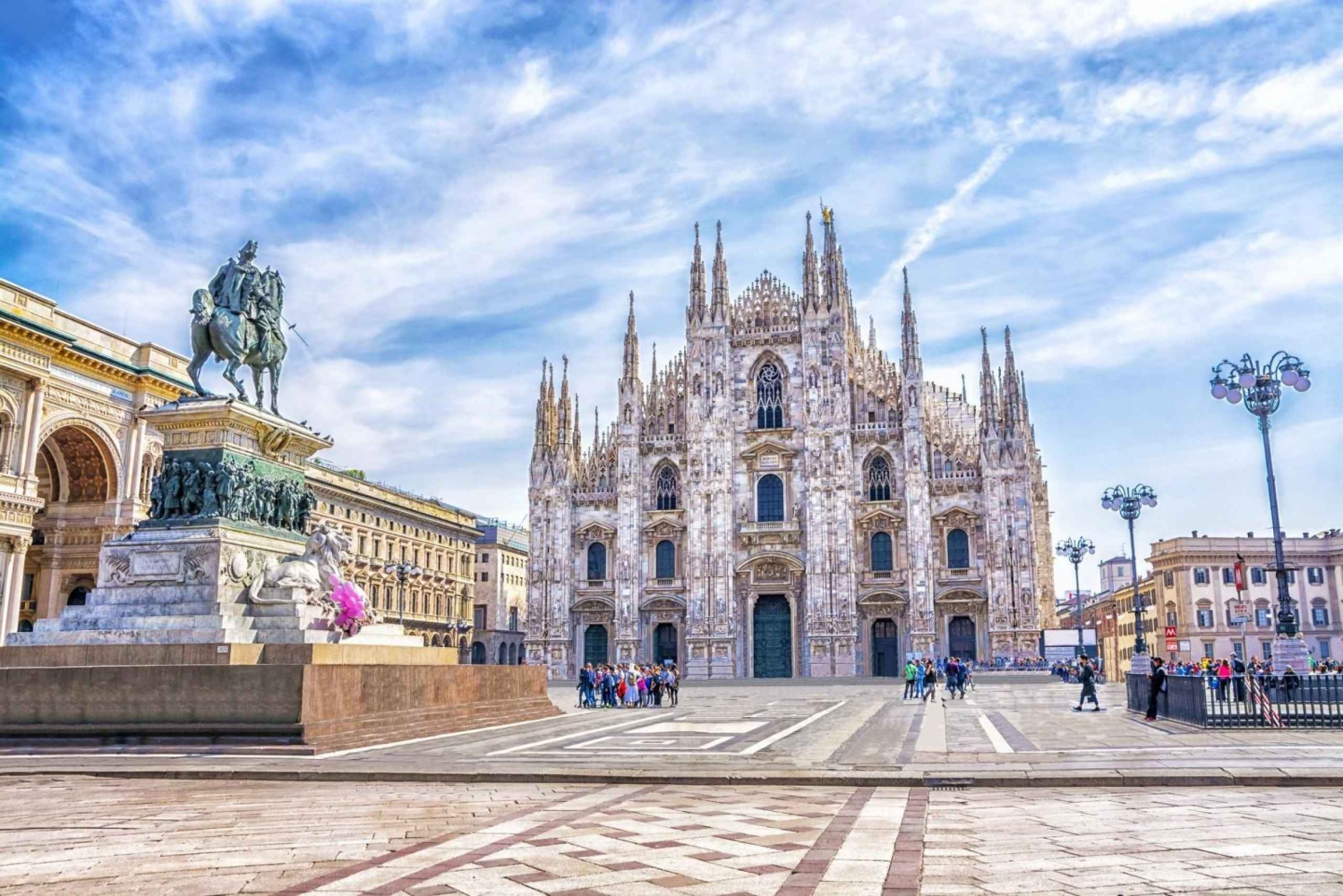 Milan: City Center Highlights Guided Walking Tour