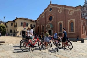 Milan: City Highlights Bike Tour