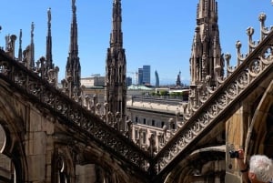 Milano: Duomo ja kattoterassi -kierros, valinnainen Open Bus -lippu