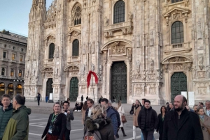Milan: Duomo, La Scala Theater and highlights Walking Tour