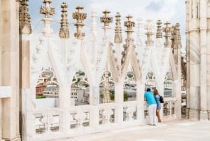 Milano: Duomo ja kattoterassi -kierros, valinnainen Open Bus -lippu