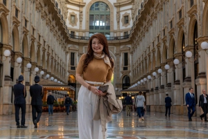 Milano: Duomo Square and Gallery Private Photo Shoot