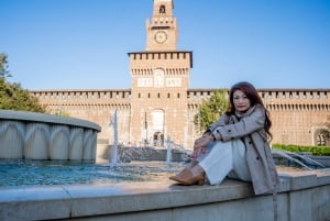 Milan: Duomo Square and Gallery Private Photo Shoot