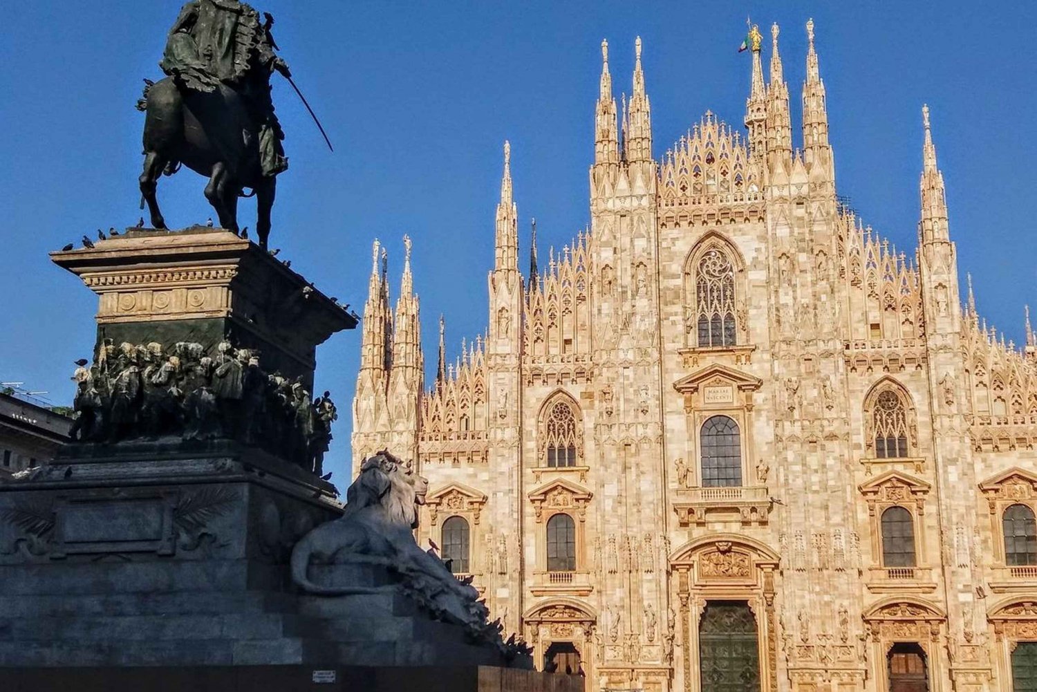 Milan: Duomo tour guide and exclusive access to the rooftop