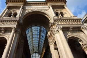 Milan: First Discovery Walk and Reading Walking Tour