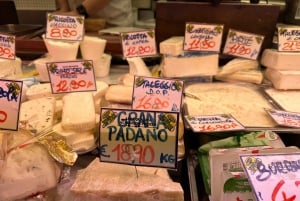 Milan: Gourmet Street Food Tour with Sightseeing and Tasting