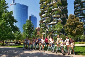 Milan: Highlights and Hidden Gems Guided Bike Tour