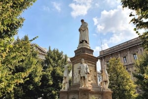 Milan: Highlights Walking Tour with Cathedral and Rooftops