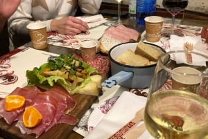 Milaan: Geschiedenis & Street Food Tour met wijnproeverij