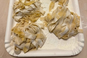 ミラノ：手作りパスタ、ソース、ティラミスのクッキング教室をご案内します