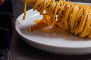 Milano: esperienza gastronomica italiana con presentazione dello chef e vino