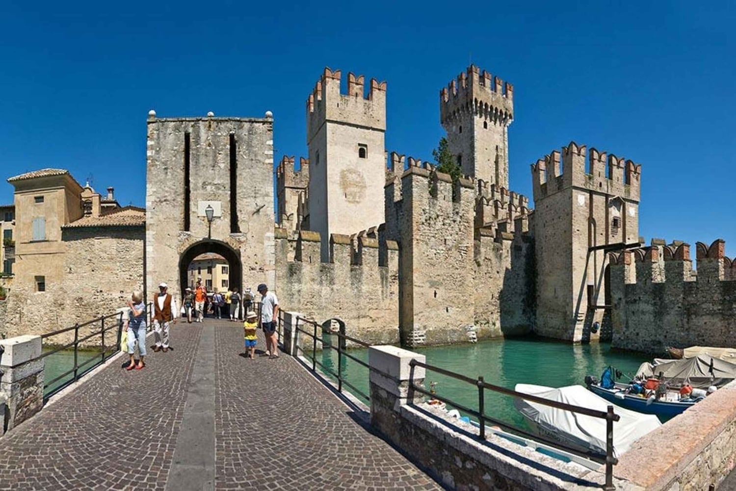 Milan: Lake Garda, Salò, and Sirmione Day Trip with Boat …