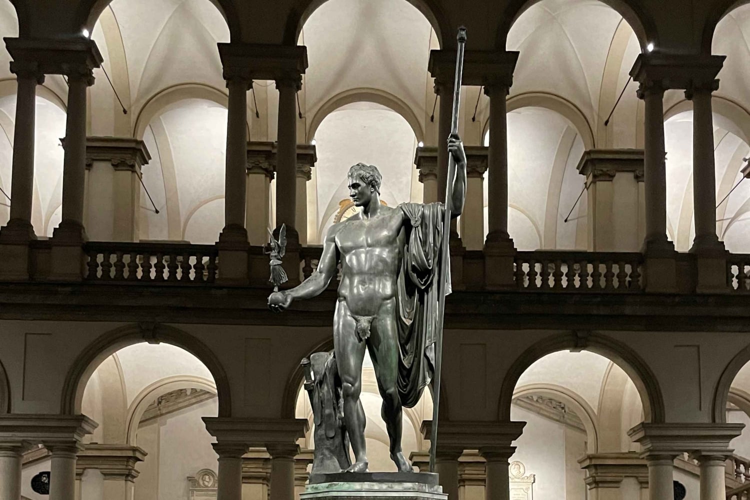 Tour gastronómico local em Milão: lugares escondidos e sabores autênticos