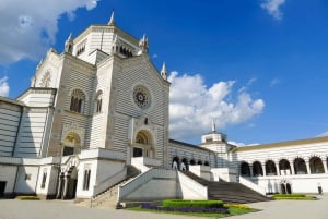 Milan Monumental Cemetery: Walking Tour in Italian