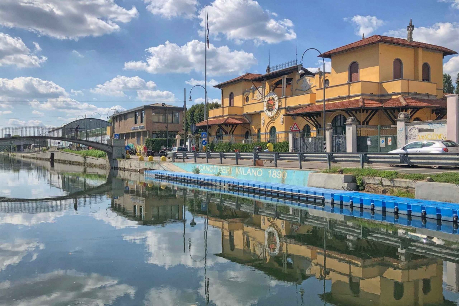 Milan: Navigli Canal Cruise with Audio Guide