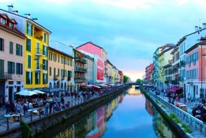 Milan: Naviglio Grande Canal Cruise with Brunch