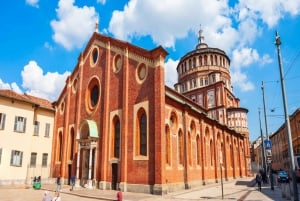 Milan: Old Town and Top Attractions Private Tour by Car