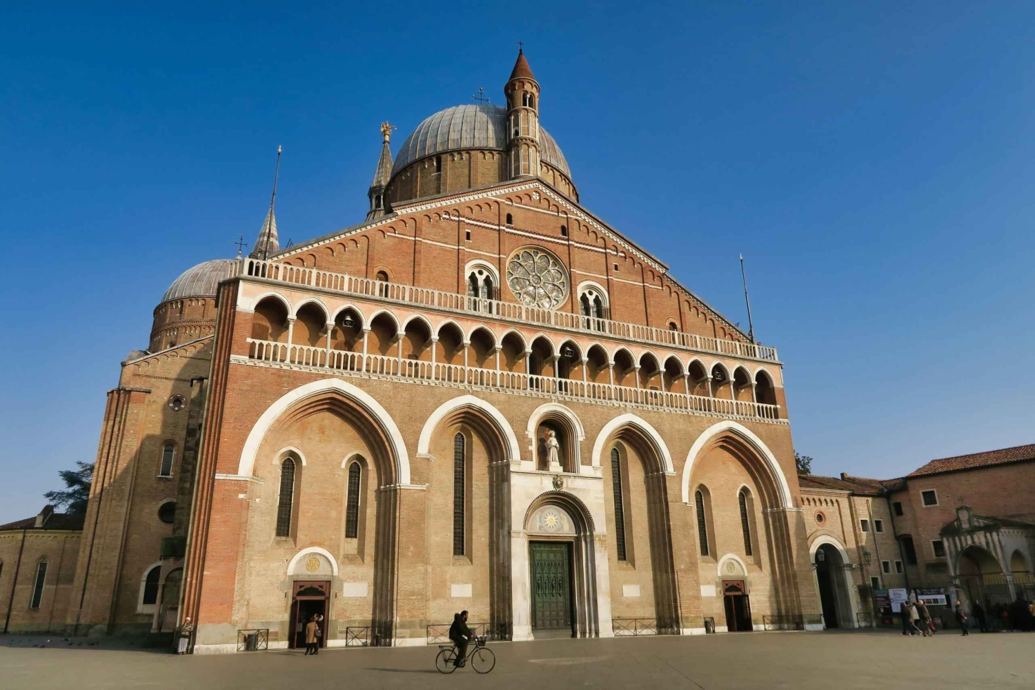 Autocarro aberto de Milão e provas típicas