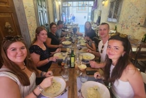 Milan: Pasta and Tiramisu Cooking Class with Wine