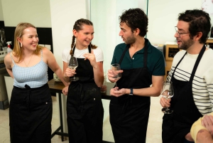 Milán: Clase de Cocina de Pasta, Gnocchi y Tiramisù con Vino