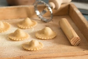 Mailand: Pasta Mastery Workshop mit Spritz und Tiramisù