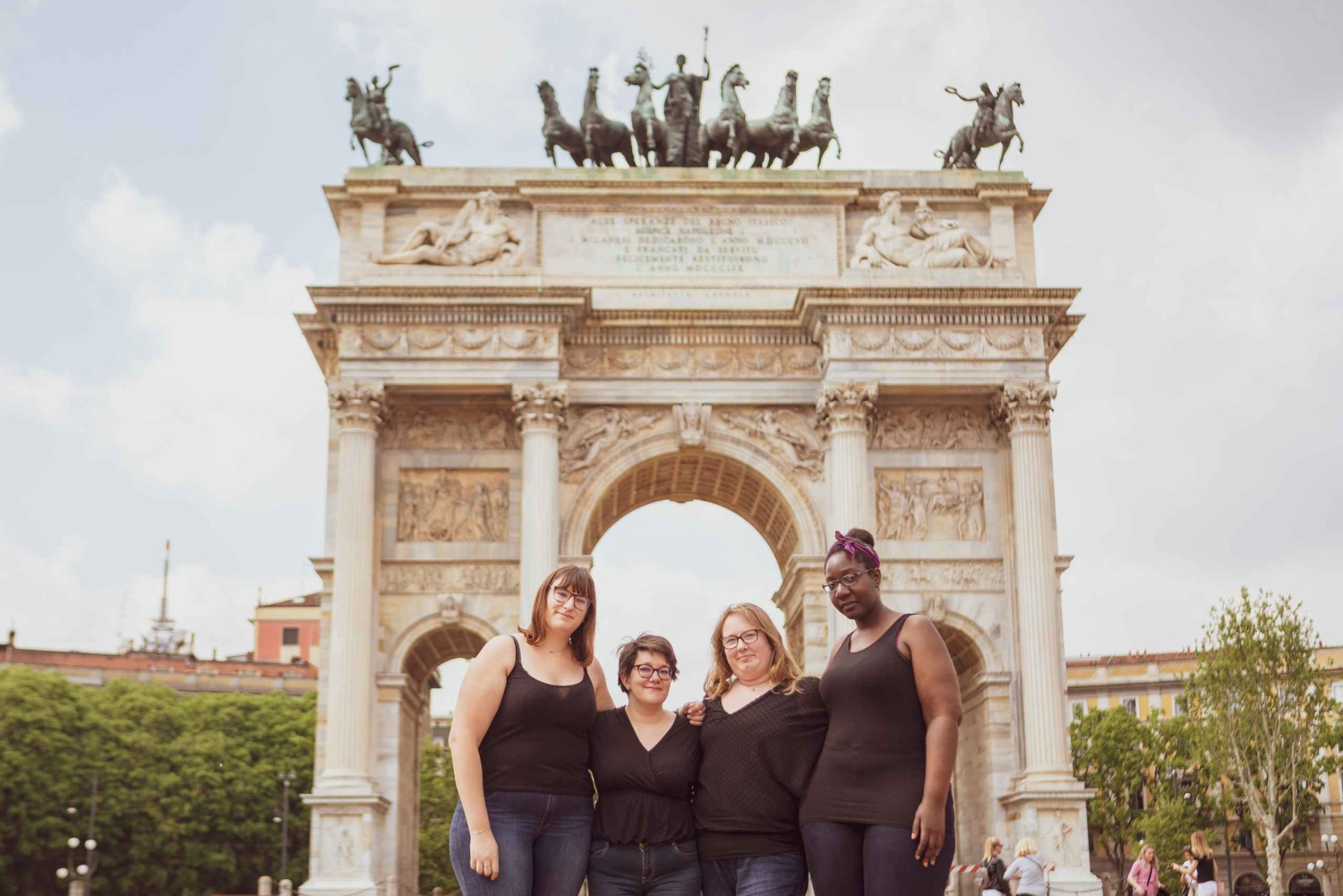 Milan: Photoshoot with a Trilingual Fashion Photographer