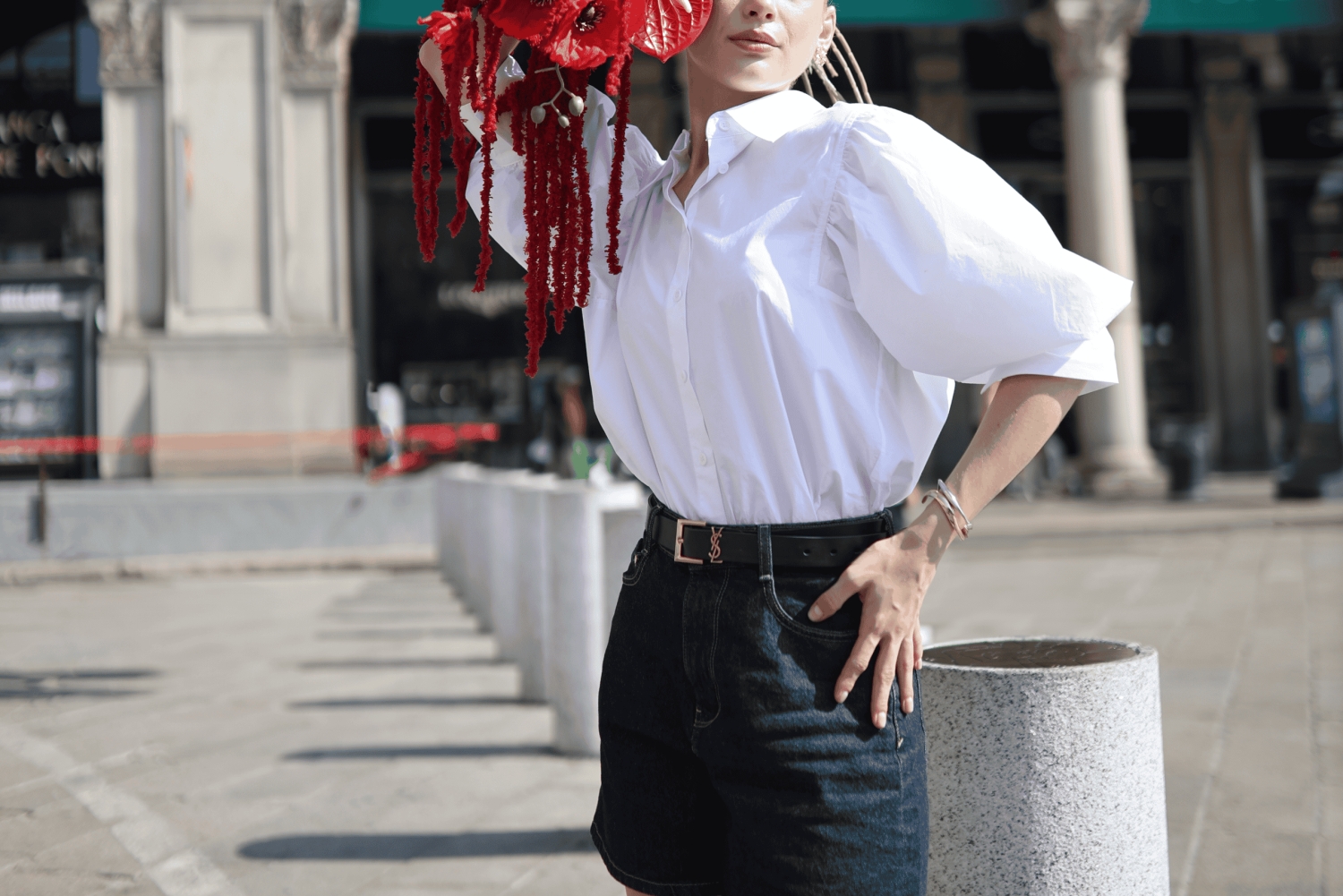 Milano: Valokuvaus kukkien ja tyylin kanssa