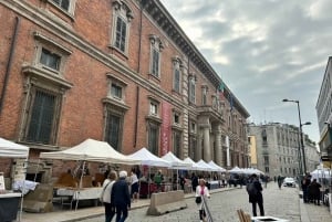 Milan: Pinacoteca Art Gallery & Brera District Guided Tour