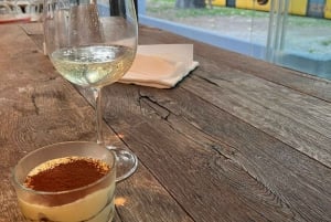 Milan: Pizza and Tiramisu Cooking Class with Wine Tasting