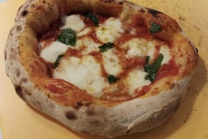 Milan: Pizza and Tiramisu Cooking Class with Wine Tasting
