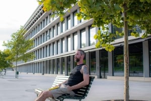 Milan: Private Photo Shoot with a Professional Photographer