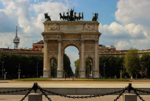 Milan: Private Welcome Tour w/ a Local