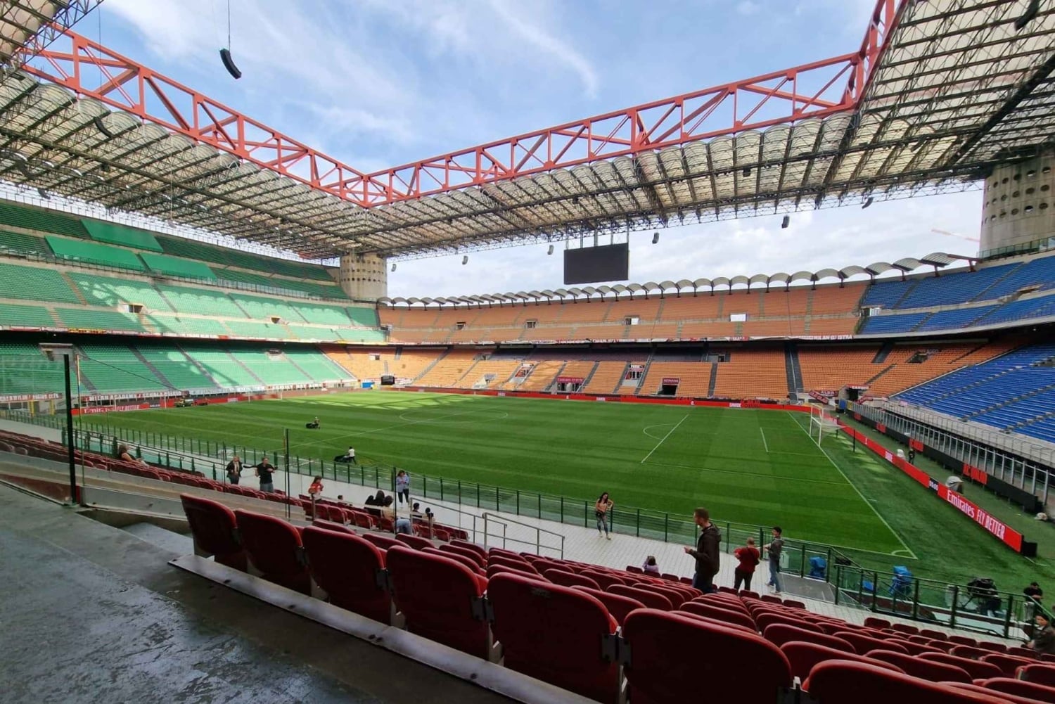 Mediolan: oficjalne zwiedzanie stadionu San Siro i muzeum z przewodnikiem