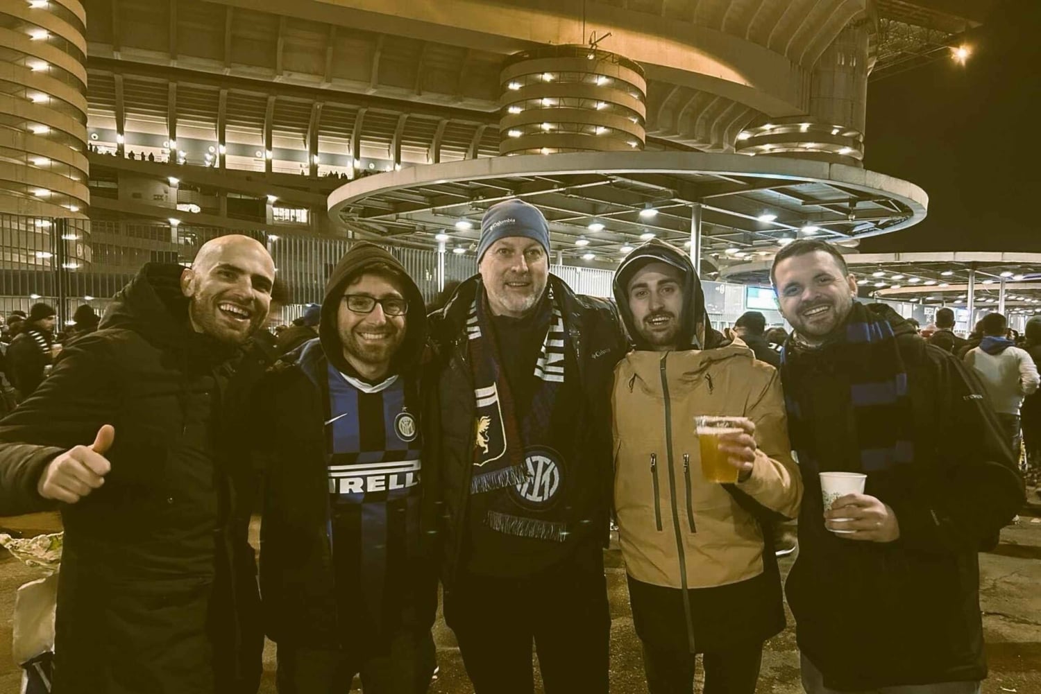 Mailand: Gemeinsam mit Einheimischen ein Fußballspiel in Mailand sehen