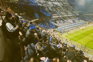 Mailand: Gemeinsam mit Einheimischen ein Fußballspiel in Mailand sehen