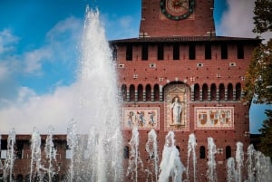 Milan: Sforza Castle and Parco Sempione Private Walking Tour