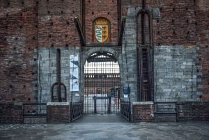 Milan: Sforza Castle and Parco Sempione Private Walking Tour