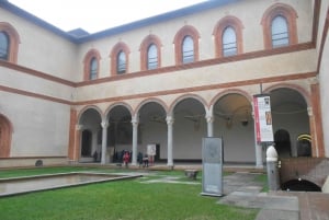 Milan: Sforza Castle & Leonardo Skip-the-Line Private Tour