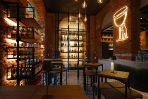 Milan: Small Group - Duomo & Rooftop, Wine & Food Tasting